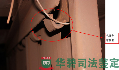 燒結(jié)機(jī)存在脫開、未固定于卡槽的現(xiàn)象