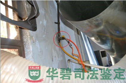 涉案設備與安卡主機共用一條壓縮空氣管道連接處